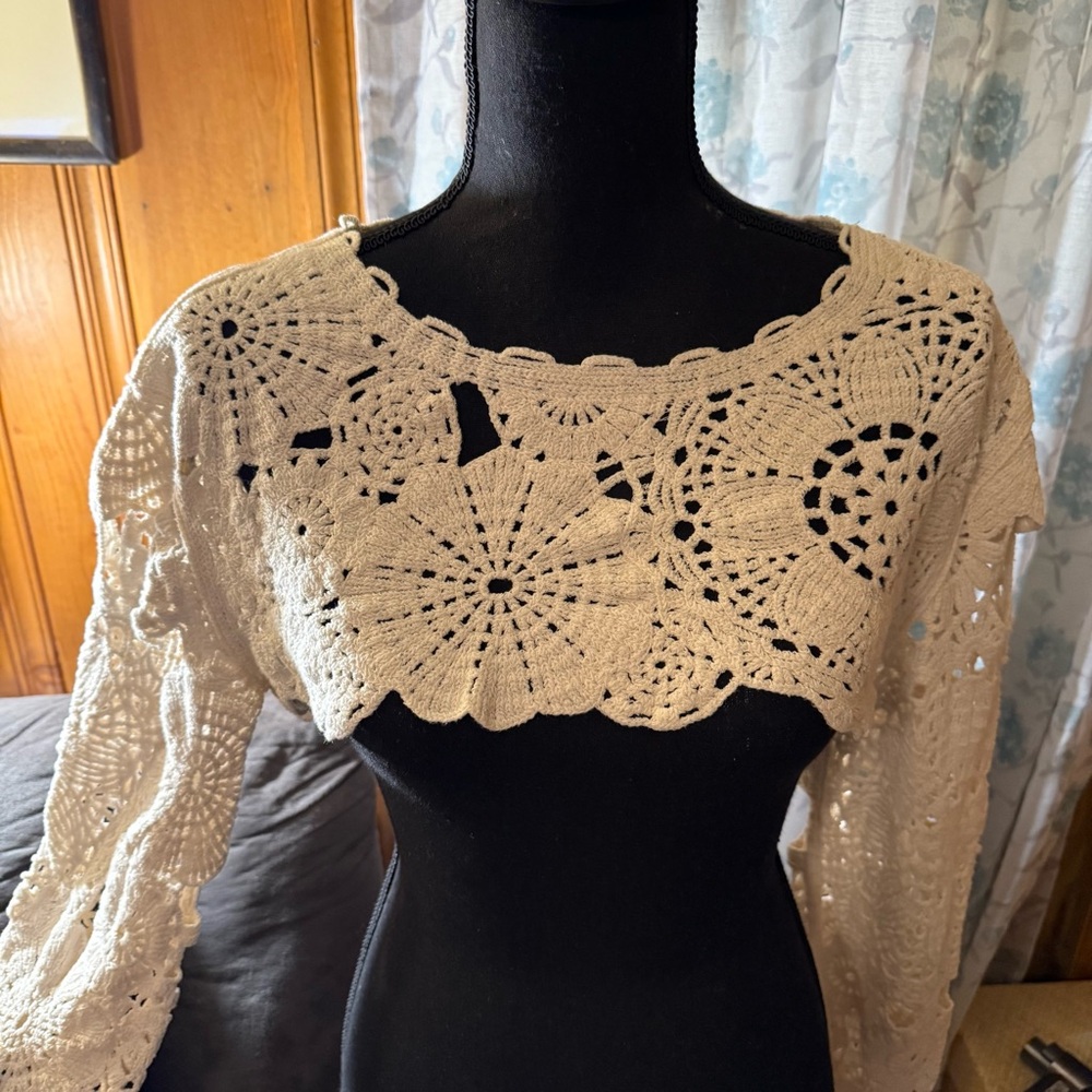 NWOT Free People Olivia Olivia Piecework Shrug
